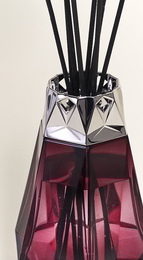 Difusor de Aroma Prisme, negro, con fragancia Wilderness