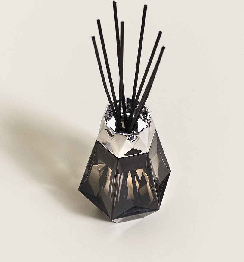 Difusor de Aroma Prisme, negro, con fragancia Wilderness