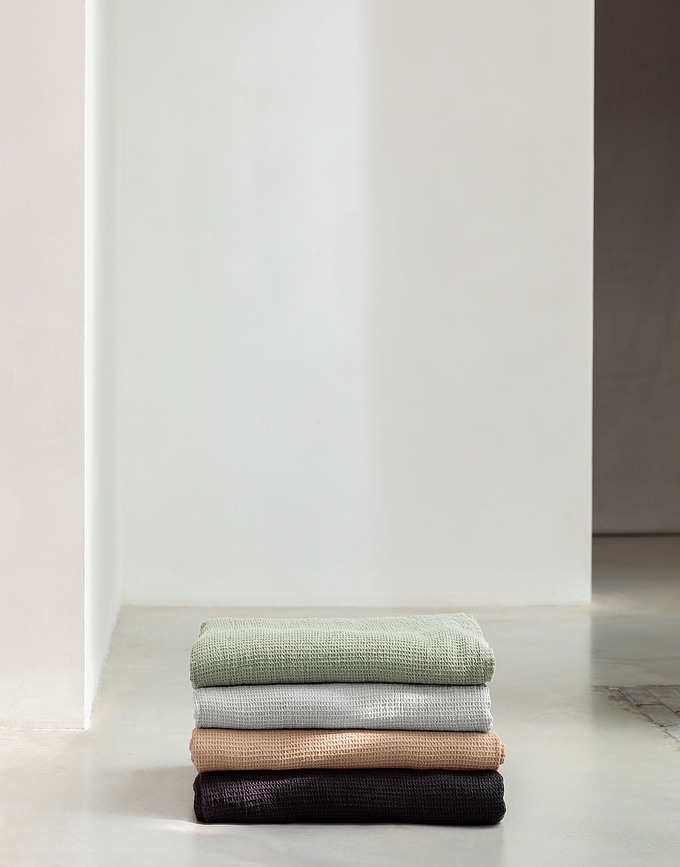 Colcha Norell, 180 x 265 cm, gris claro