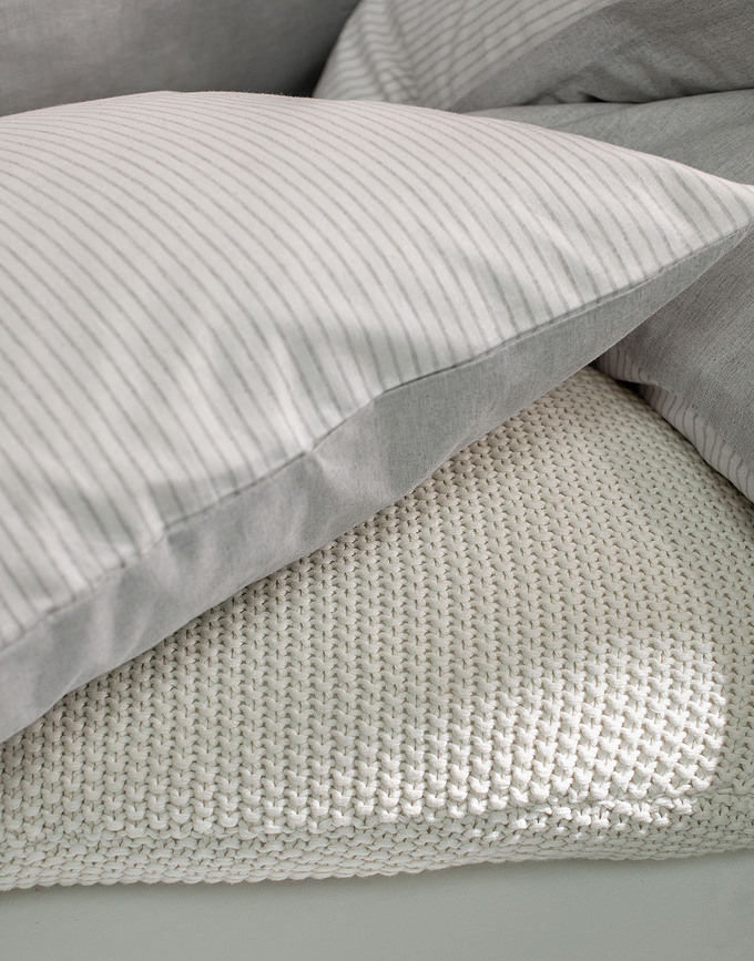 Funda Nórdica Skei, 200 x 200 cm, gris claro, con 2 fundas de almohada 80 x 80 cm