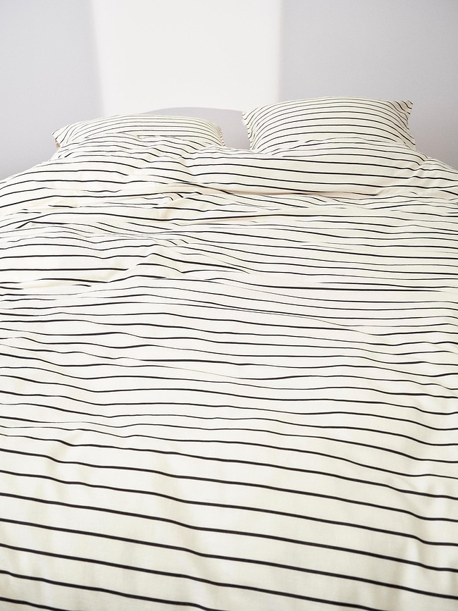 Funda Nórdica Thyra, 200 x 200 cm, negra y beige, con 2 fundas de almohada 80 x 80 cm, cierre con cremallera