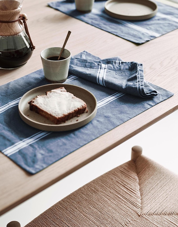 Lovon Namizna podloga, siva