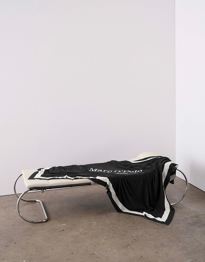 Manta Statement, 150 x 200 cm, negra