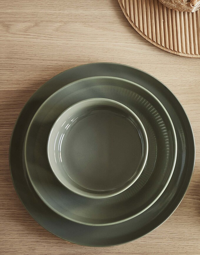 Plato Llano Moments, 27 cm, oliva