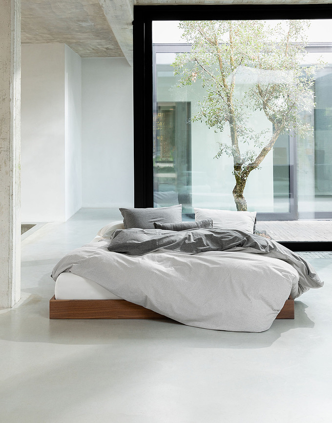 Skei Posteljnina, 240 x 220 cm, črna, 2 prevleki za vzglavnik 60 x 70 cm