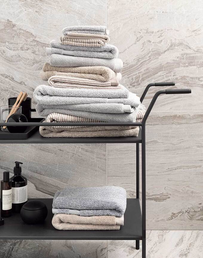 Toalla de baño Timeless Uni, 70 x 140 cm, marrón