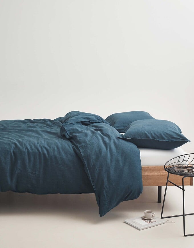 Valka Posteljina 200 x 220 cm lanena indigo s 2 jastučnice 60 x 70 cm