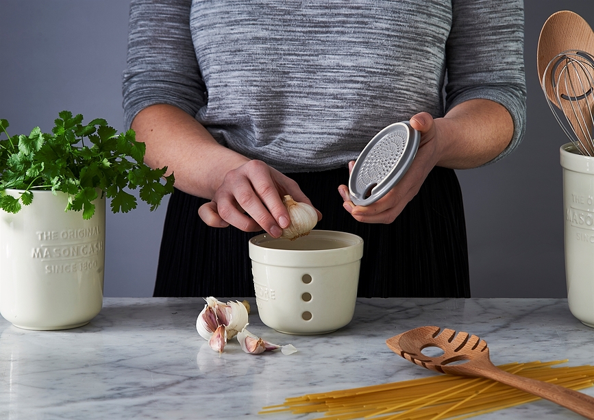 Innovative Kitchen ΔΟΧΕΙΟ για σκόρδο, με τρίφτη