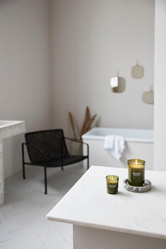 Meraki Green Herbal Dišeča sveča, majhna, zeleno steklo