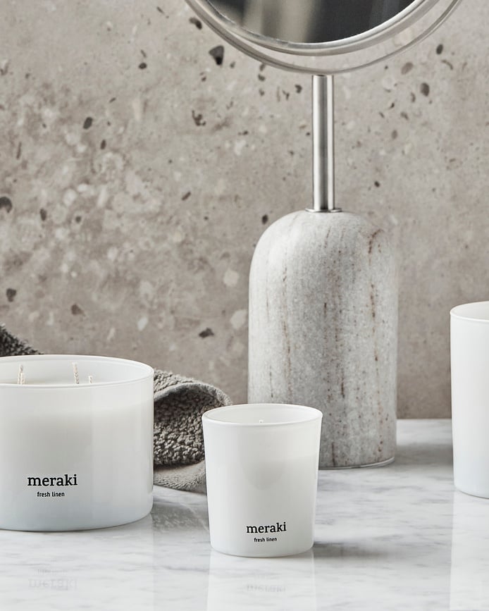 Meraki Dišeča sveča Oud Leaf, majhna