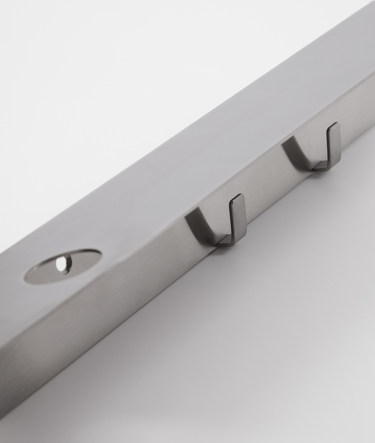 Colgador de Baño Meraki, para botellas de líquido, plateado