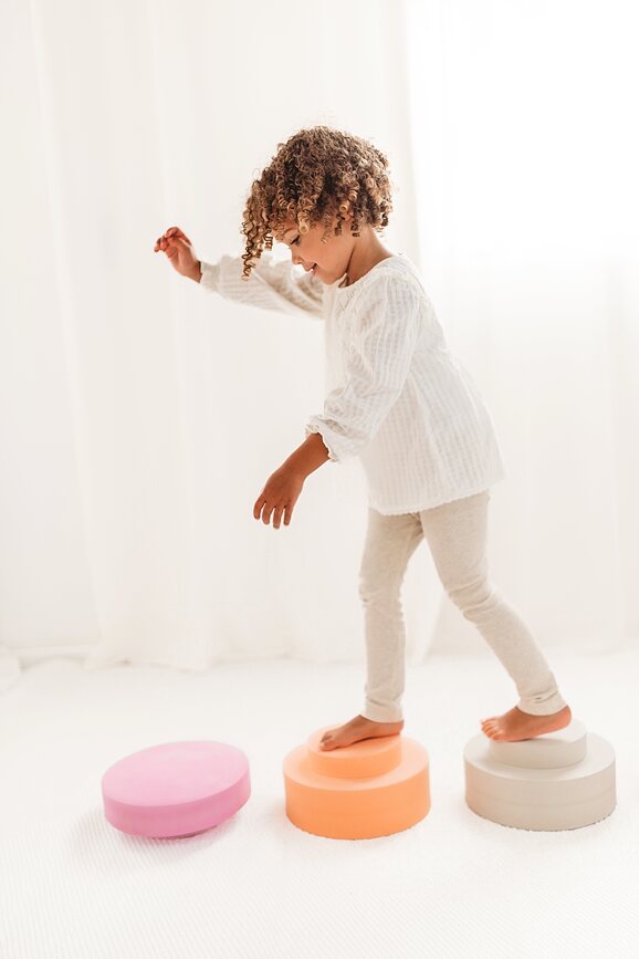 Juego de motricidad Rainbow Chair, tonos tierra, Set de 5 piezas