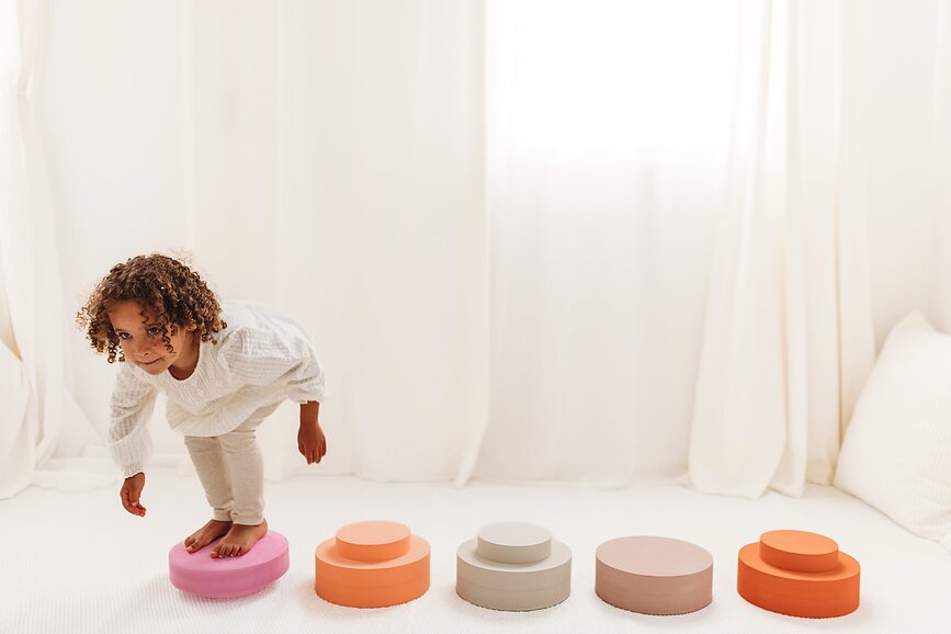 Juego de motricidad Rainbow Chair, tonos tierra, Set de 5 piezas