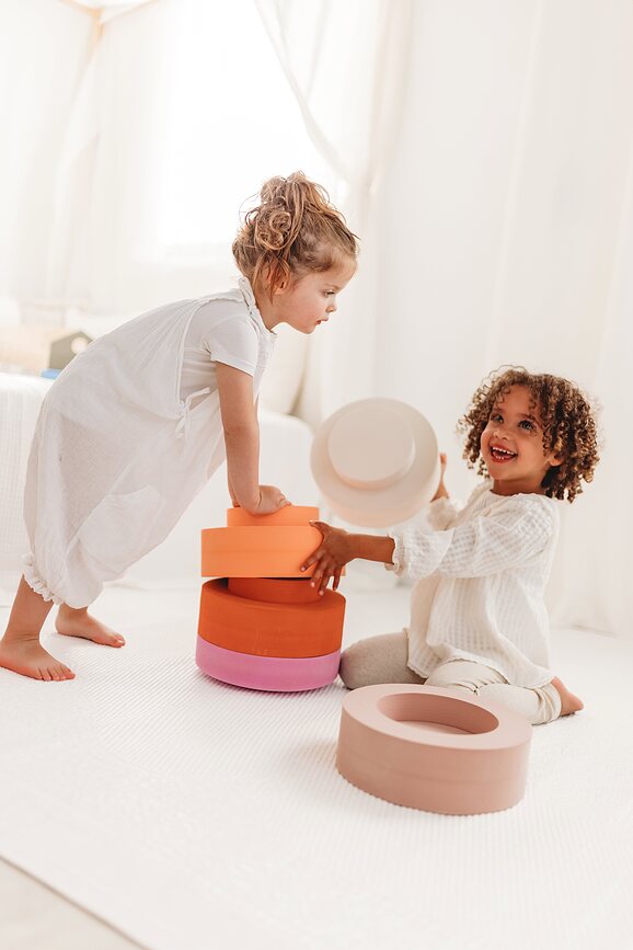 Juego de motricidad Rainbow Chair, tonos tierra, Set de 5 piezas