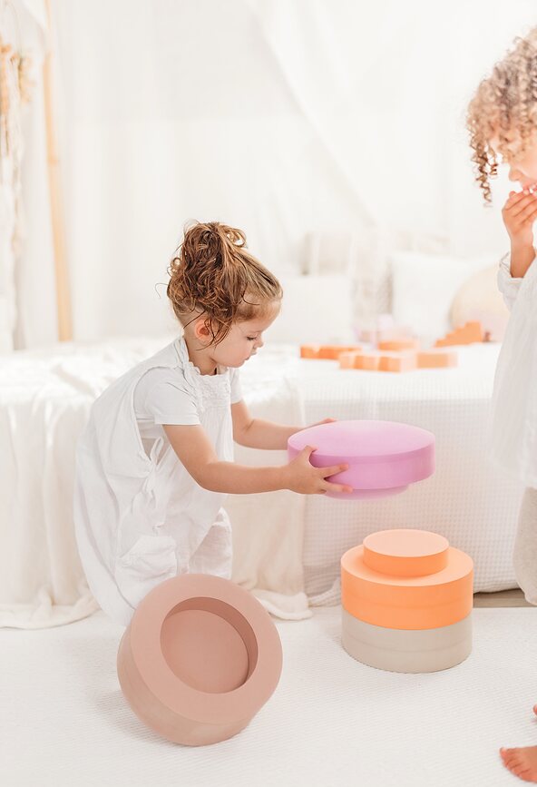 Juego de motricidad Rainbow Chair, tonos tierra, Set de 5 piezas