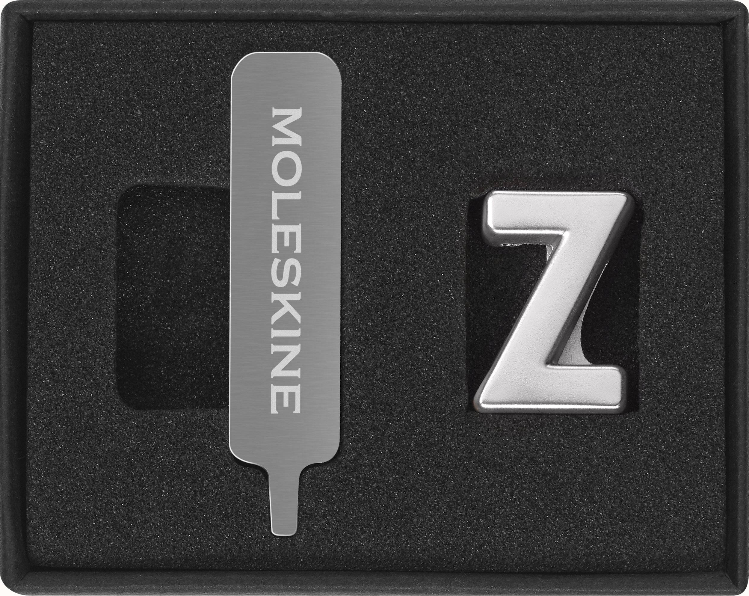 Moleskine Zeichen zum Anbringen am Notizbuch-Gummibandverschluss Buchstabe Z silberfarben