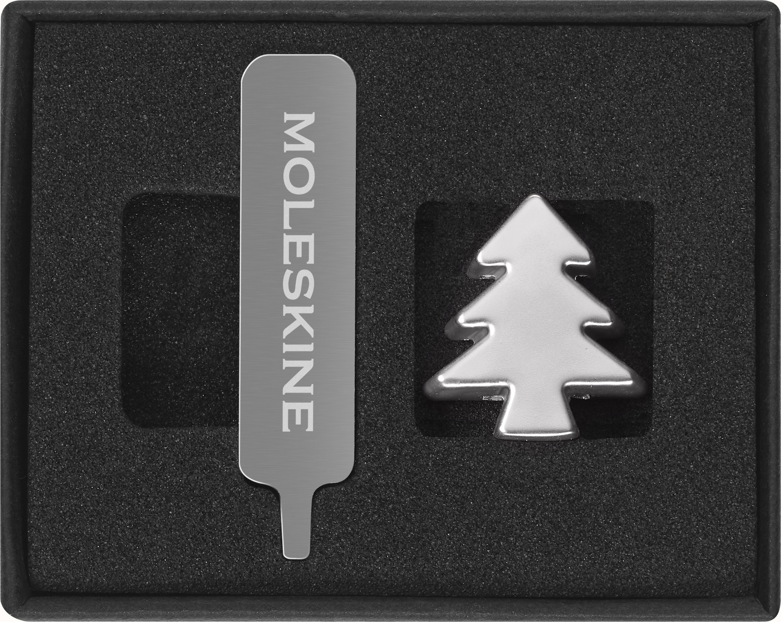 Moleskine Zeichen zum Anbringen am Notizbuch-Gummibandverschluss Weihnachtsbaum silberfarben