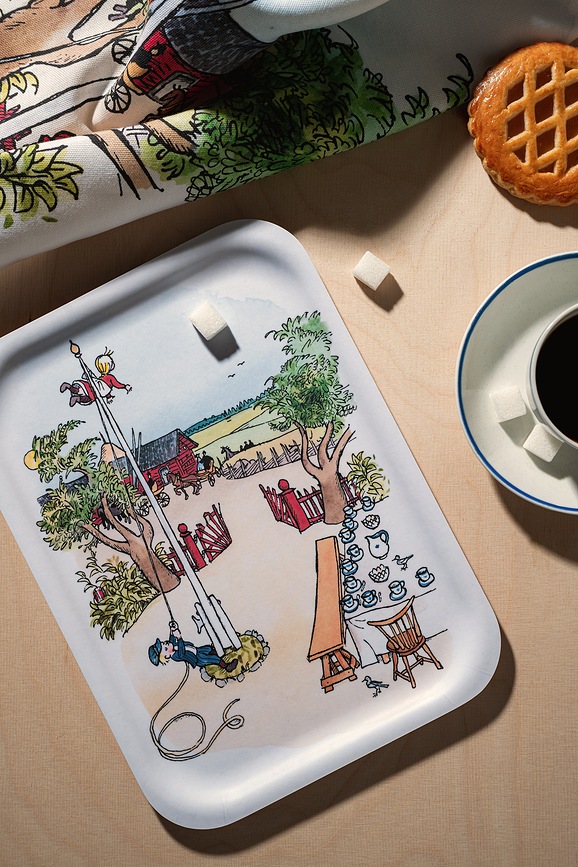 Muurla Emil από τη Småland Δίσκος Σερβιρίσματος, "The Flagpole", 20 x 27 εκ