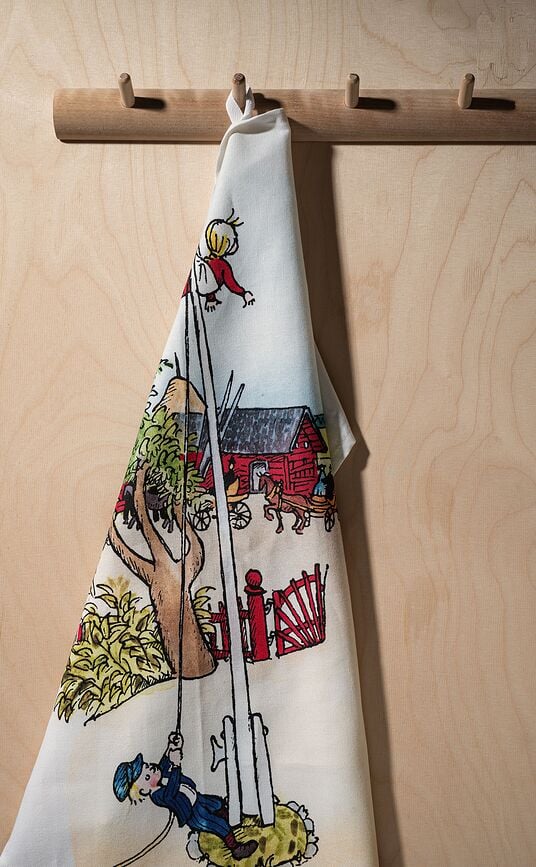 Muurla Kuhinjska Krpa Emil iz Smålanda "The Flagpole" 50 x 70 cm