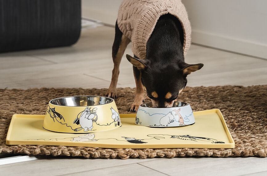 Muurla Moomin Tapis de Gamelle pour chien ou chat, 30 x 48 cm, rose