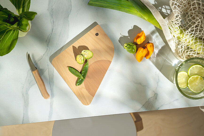 Planche à découper Fauna 31 x 21 cm, violette