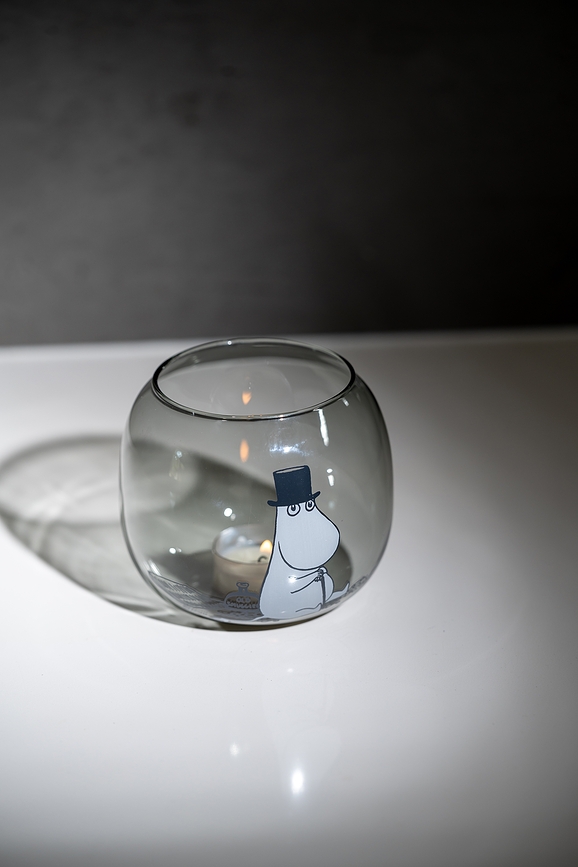 Portavelas para vela de té Muurla Moomin, diseño Mamá Mumin, 9,5 cm, ámbar