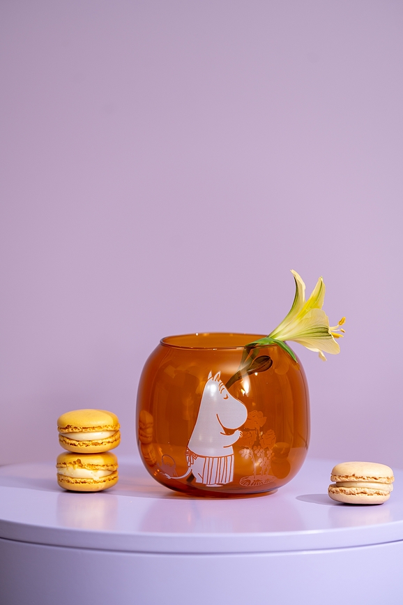 Portavelas para vela de té Muurla Moomin, diseño Mamá Mumin, 9,5 cm, ámbar