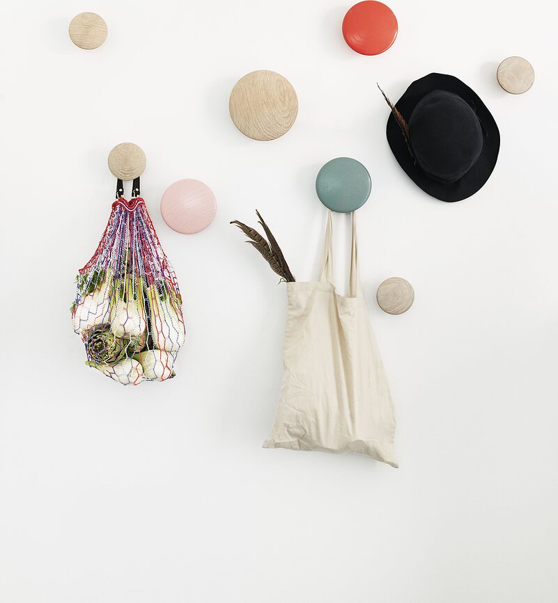 Perchero de pared Dots Wood, 17 cm, negro