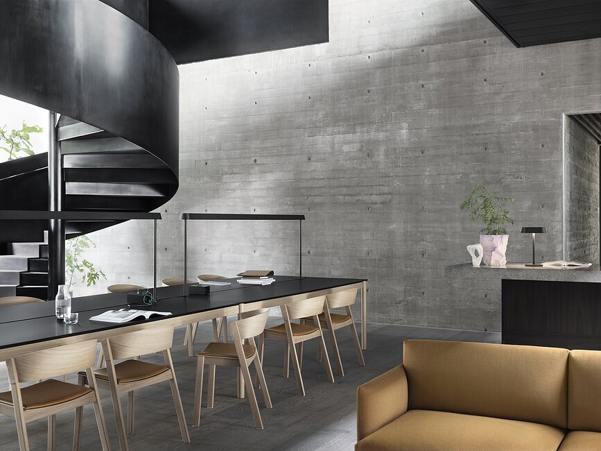 Lámpara de Mesa Linear, gris