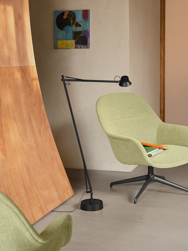 Lámpara de Pie Dedicate, negra