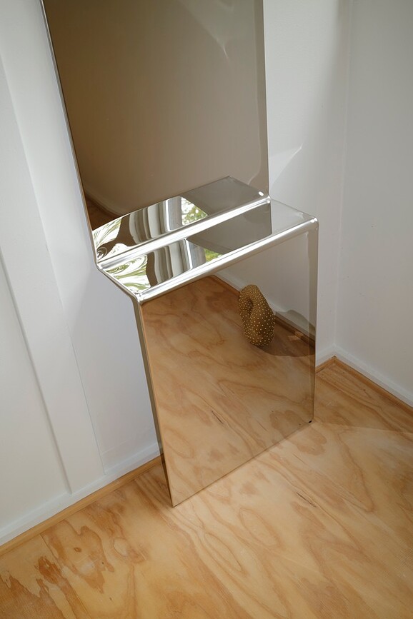 Miroir en acier Pleat 227 x 57 cm