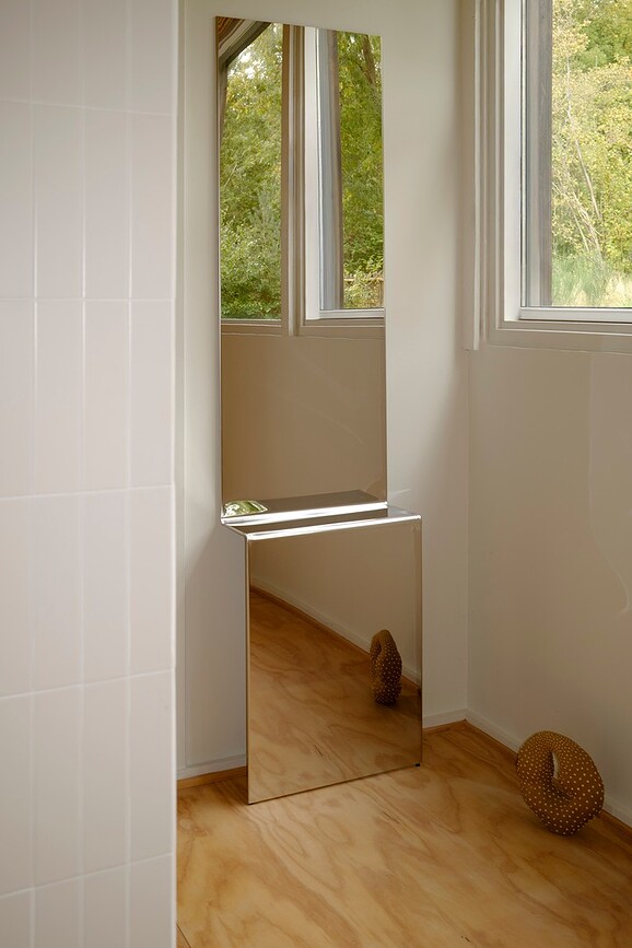 Spegel Pleat i stål 227 x 57 cm