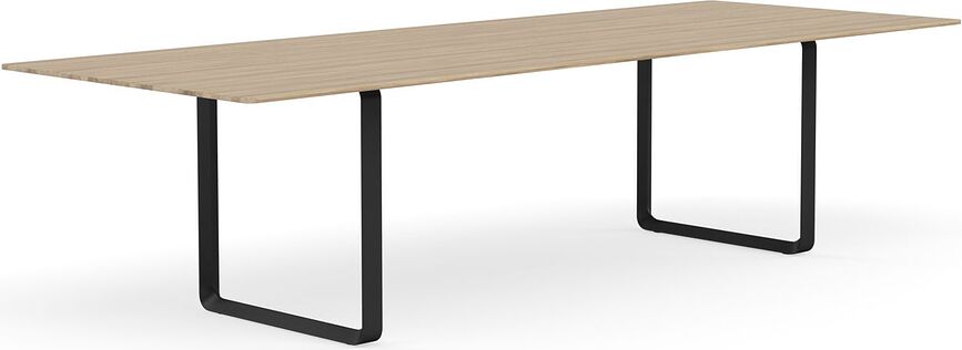 Stôl Muuto nohy čierne 295 x 108 cm svetlý dub