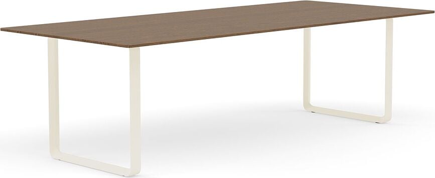 Stôl Muuto pieskovo hnedé nohy 255 x 108 cm tmavý dub