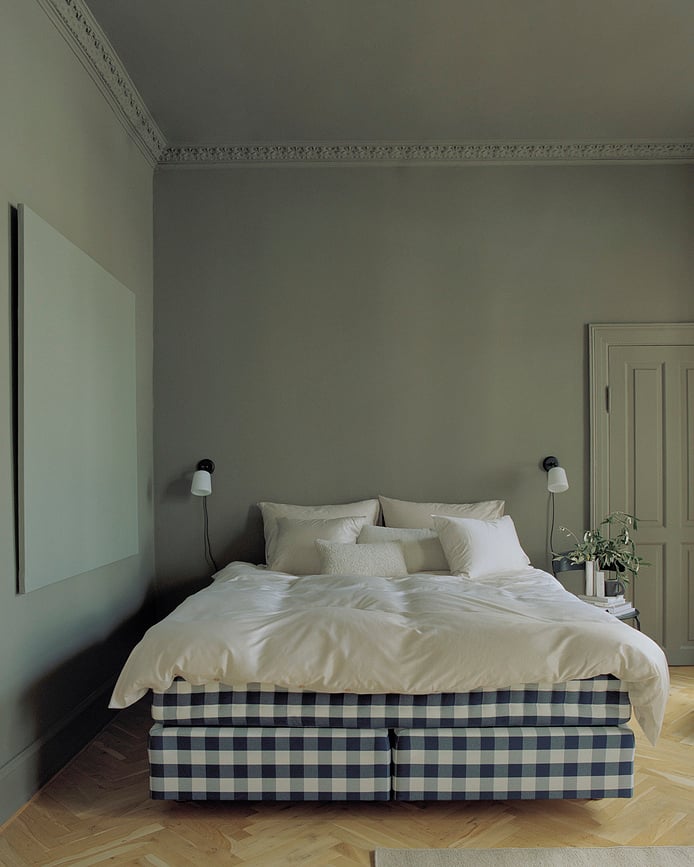 Aplique de pared de acero Material, amarillo