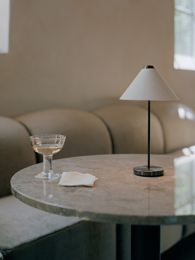 Brolly Lampe de Table sans fil, noire