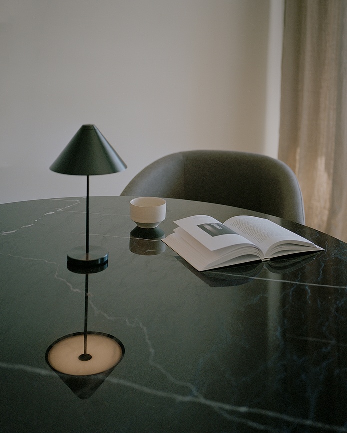 Brolly Lampe de Table sans fil, noire