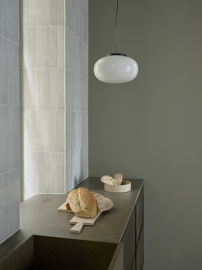 Karl-Johan Suspension, 23 cm, blanche