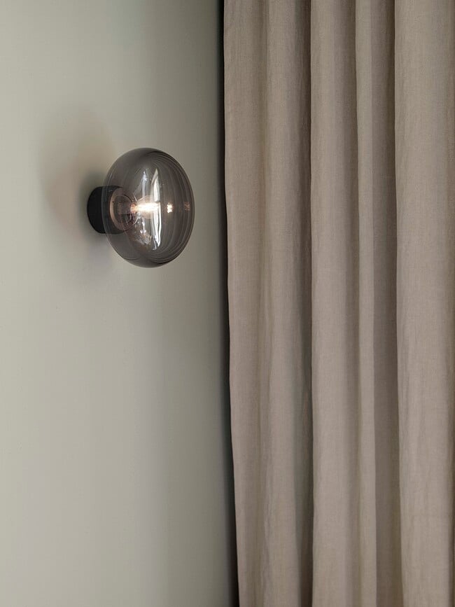 Karl-Johan Zidna Svjetiljka bijela dimljeni hrast