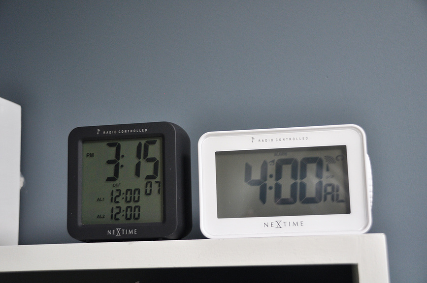 Easy Alarm Namizna ura z radiem, radijsko vodena