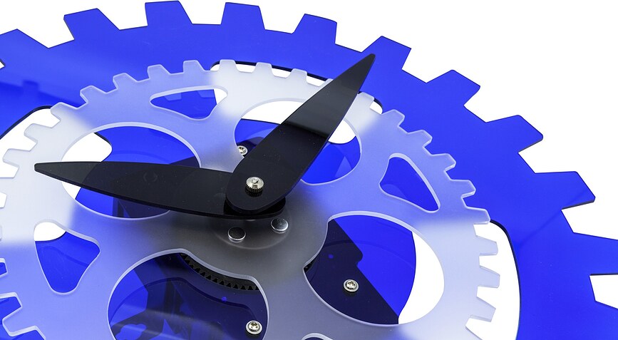 Moving Gears Sat zidni crni