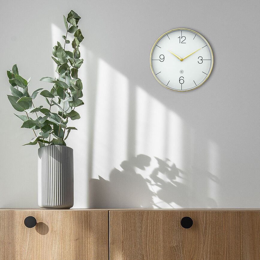 Nástěnné hodiny Finesse 30,5 cm, stříbrné