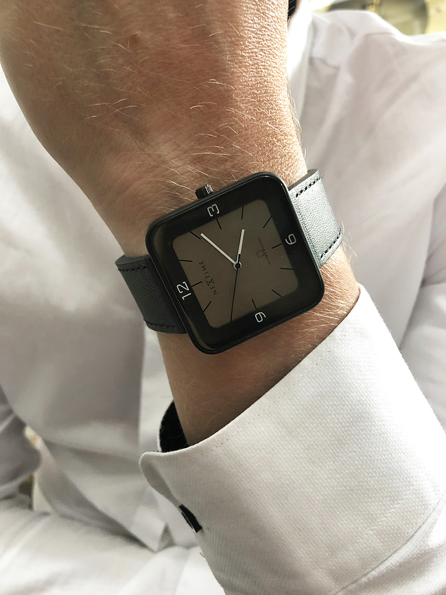 Reloj de pulsera Square Wrist, cuadrado, blanco, esfera plateada