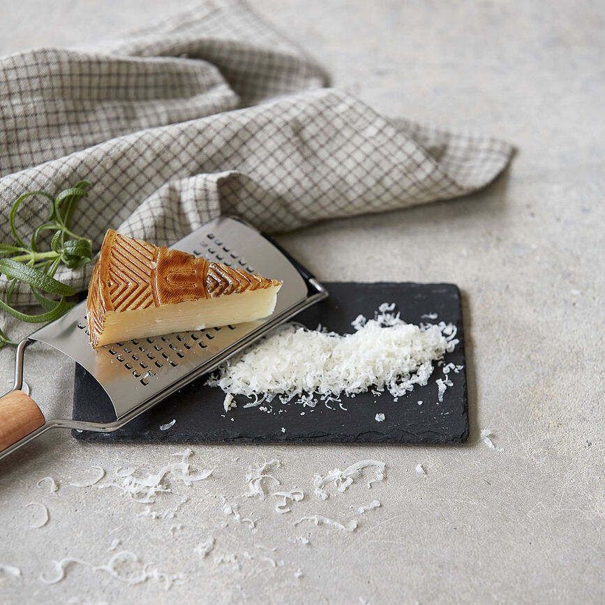 Nicolas Vahe Ribež sitni