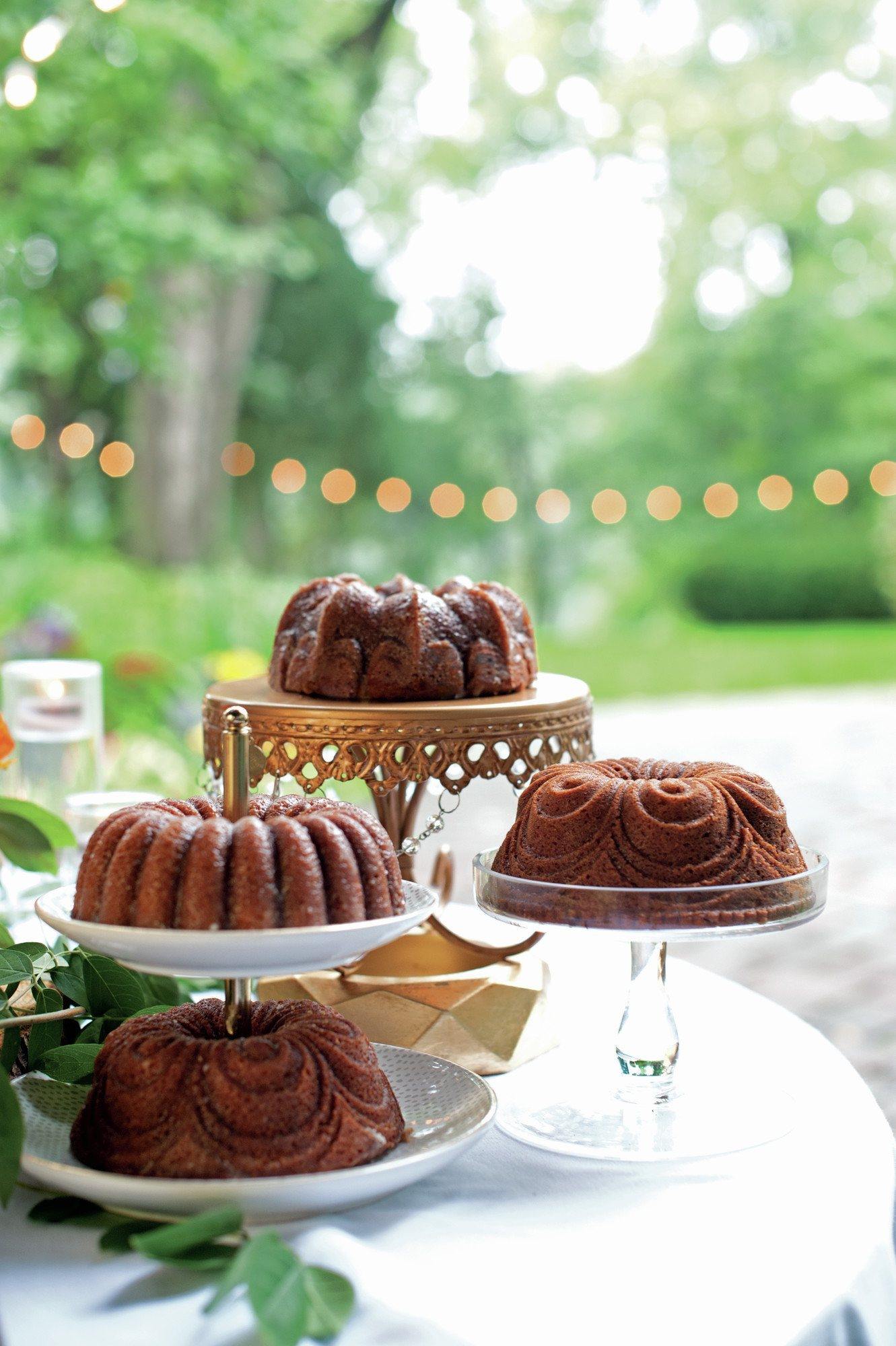 Nordic Ware Bundt Quartet Pan, Gold