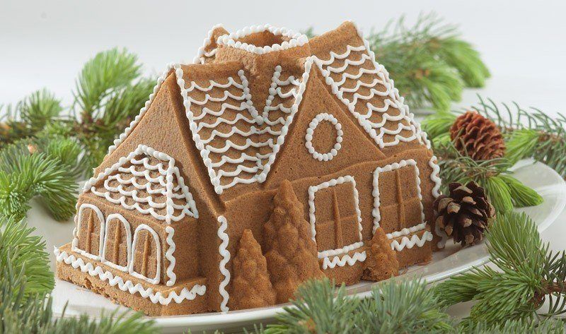 Nordic Ware Gingerbread House Pan