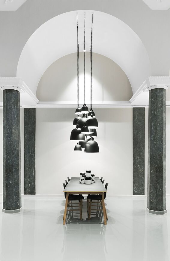 Bell Lampa srednja crna