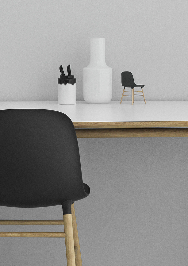 Form Miniature Figurine Décorative Chaise, noire