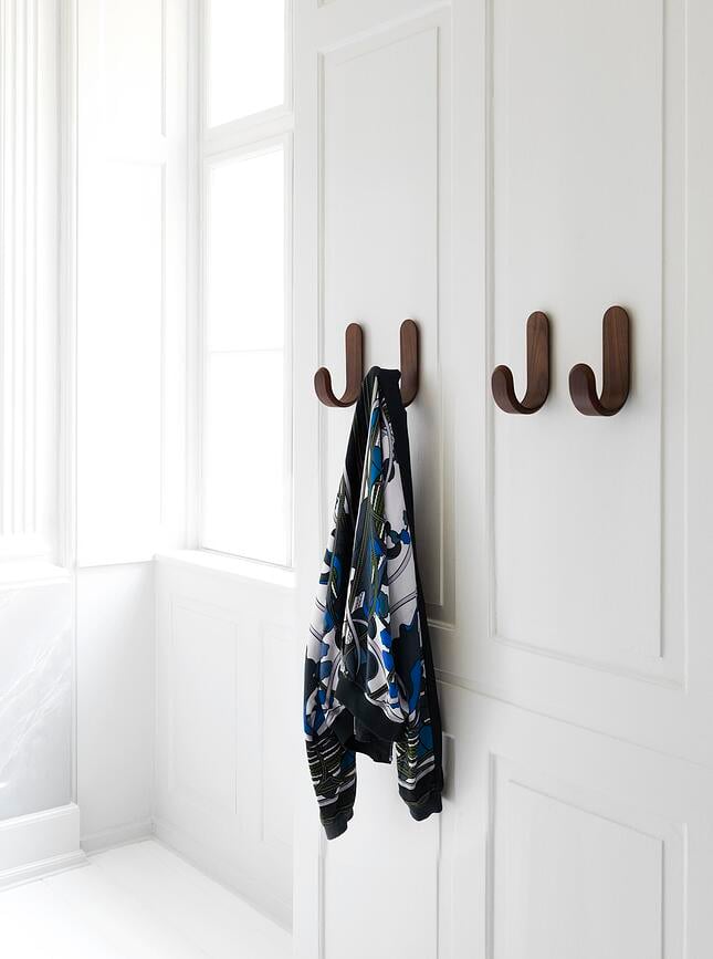 Perchero Curve, madera de nogal