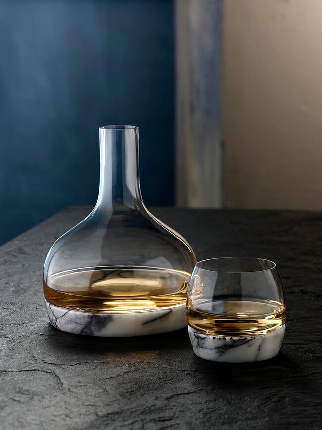 Chill Karafa s mramornim postoljem